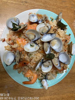 西班牙海鮮燉飯（電鍋懶人版）#紅白料理 的食譜成品照片