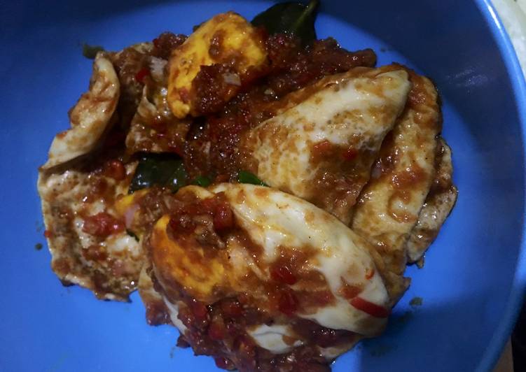 Langkah Mudah untuk Membuat Telur goreng balado Anti Gagal