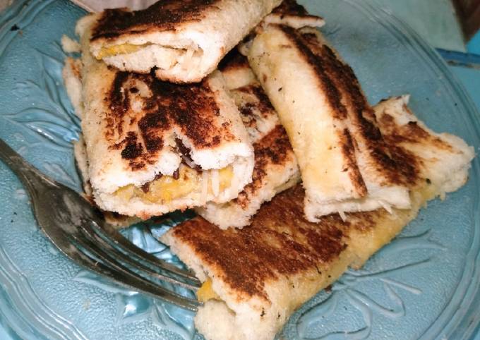 Langkah Mudah untuk Membuat Roti bakar isi pisang coklat keju, Lezat