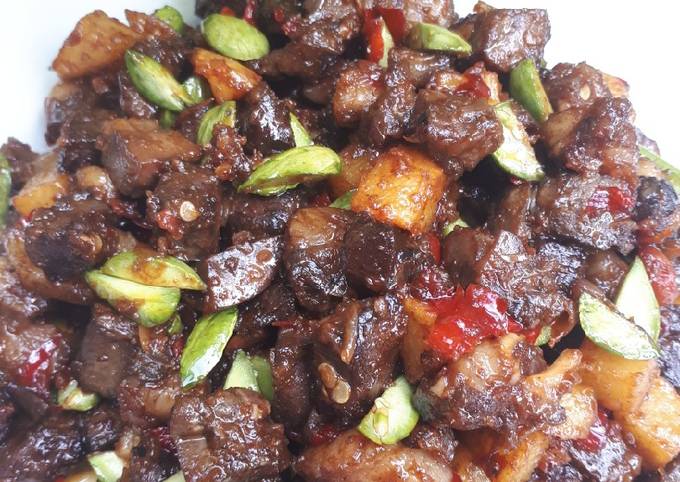 Resep Sambal Goreng hati Sapi,Pete,Kentang yang Bikin Ngiler
