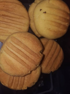 A picture of Custard cookies.