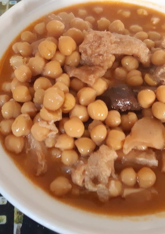 Una foto de Garbanzos  con callos