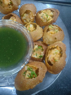 પાણીપૂરી (pani puri recipe in Gujarati) રેસીપી મુખ્ય ફોટો