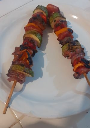 Una foto de Brochetas de res
