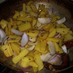 A picture of Aloo onion bhujiya.