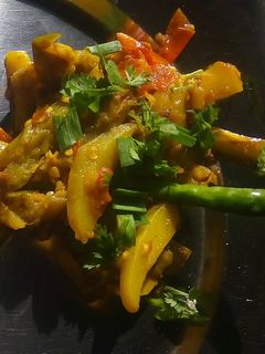 बैंगन आलू की सब्ज़ी baingan aloo ki sabzi recipe in Hindi ) रेसिपी मुख्य फोटो