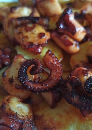 Una foto de Pulpo con patatas (crujiente) en 20 minutos