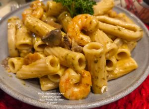 Une photo de One Pot Pasta aux Fruits de Mer et Pesto