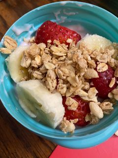 A picture of Strawberry banana parfait.