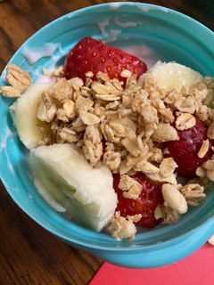 A picture of Strawberry banana parfait.