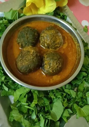 A picture of Palak kofta.