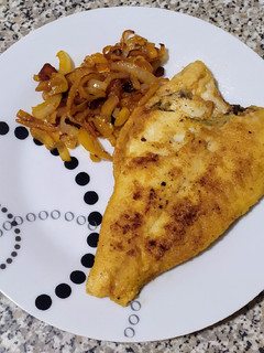 Una foto de Filete de dorada a la plancha con ajoarriero