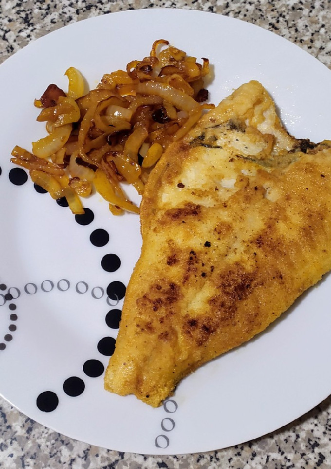 Una foto de Filete de dorada a la plancha con ajoarriero