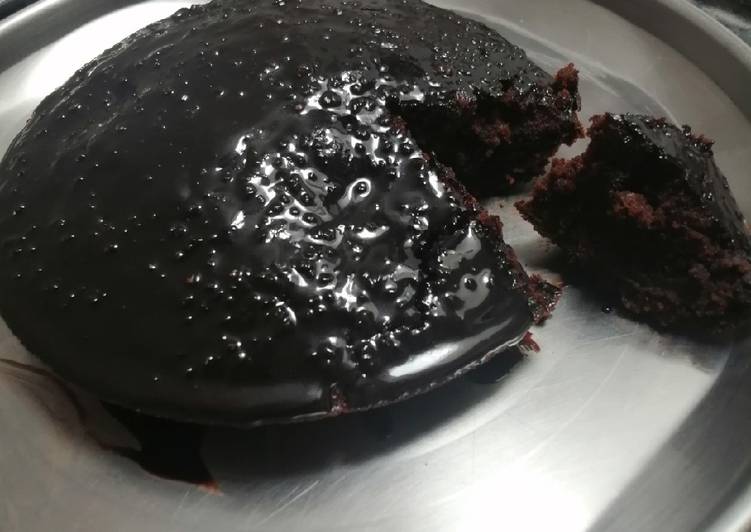 Recipe of Perfect Bourbon and oreo biscuit cake