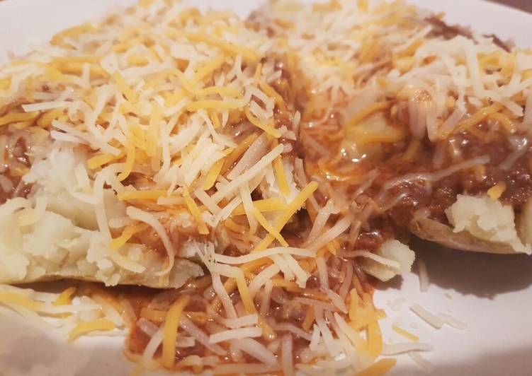 How to Make Award-winning Chili cheese stuffed potatoe