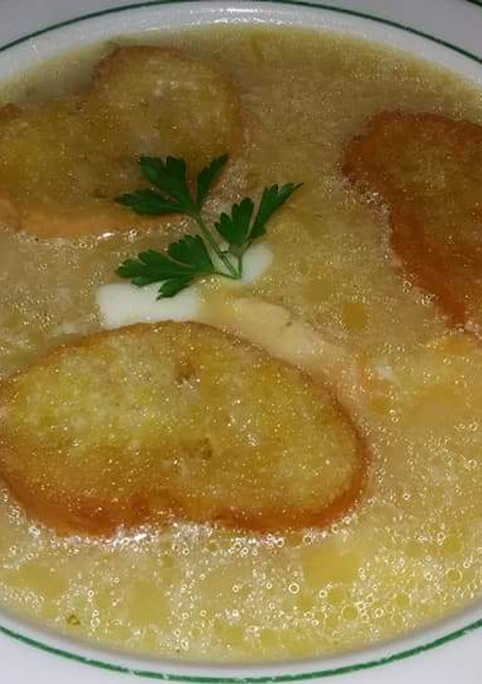 Una foto de Sopa con cebolla