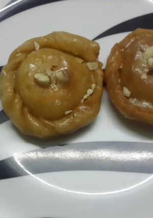 A picture of Chandrakala gujiya.