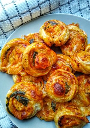A picture of Mozzarella, Tomato & Basil Puff Pinwheels.