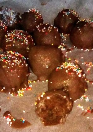 A picture of Chocolate Fridge Truffles.