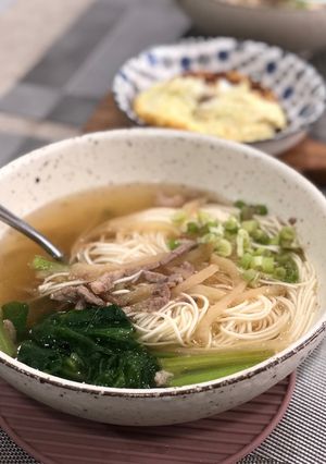 榨菜肉絲湯麵 的食譜成品照片