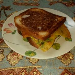 A picture of Cheela sandwich.