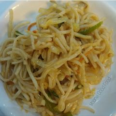 A picture of Noodles.