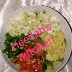 A picture of Lettuce salad.