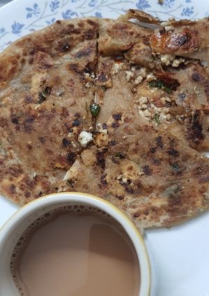 पनीर के पराठे (paneer ke parathe recipe in Hindi) रेसिपी मुख्य फोटो