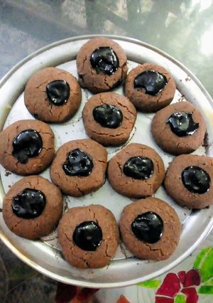 A picture of Chocolate Nan Khatai.