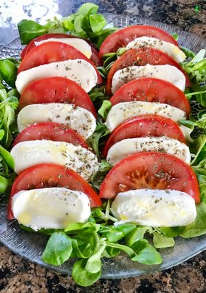 A picture of Caprese Salad.