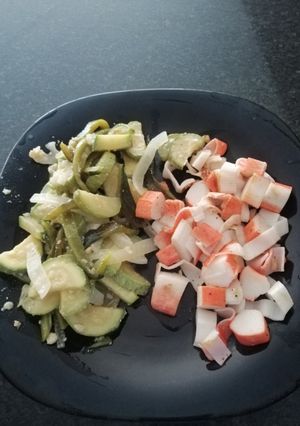 Una foto de Surimi al ajillo