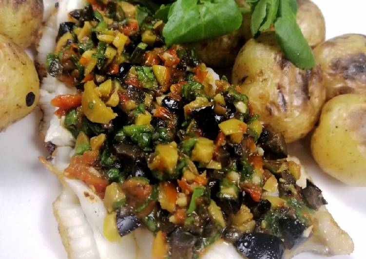Recipe of Quick Grilled lemon sole with tapenade and baby potatoes