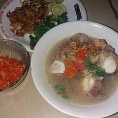 รูปของ Sop balungan sapi atau tulang sapi