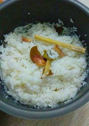 Foto resep Nasi Uduk Rice Cooker