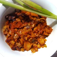 A picture of Potatoes and Spring Onion Stir-fry.