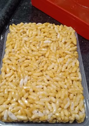મમરા ની ચીકી (Mamra Chikki Recipe in Gujarati) રેસીપી મુખ્ય ફોટો
