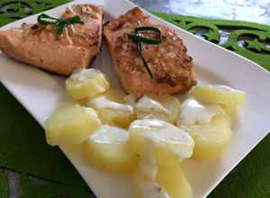 Hình của món Cá hồi nướng bơ tỏi.