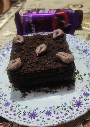 ओरियो चॉकलेट केक (oreo chocolate cake recipe in Hindi) रेसिपी मुख्य फोटो