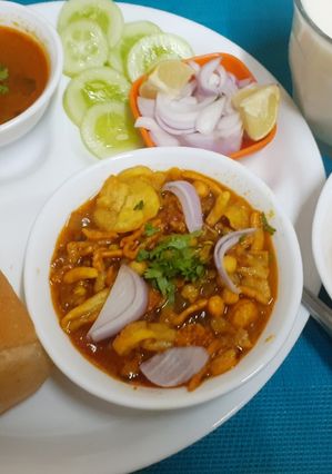 A picture of Jogeshwari Misal --- A Perfect Maharashtrian Platter.