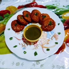 શક્કરિયા ના મસાલેદાર ક્રિસ્પી ટેસ્ટી વડા A picture of શક્કરિયા ના મસાલેદાર ક્રિસ્પી ટેસ્ટી વડા.