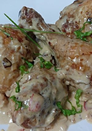 Foto principal de Pollo en salsa de queso y tropezones de verduras