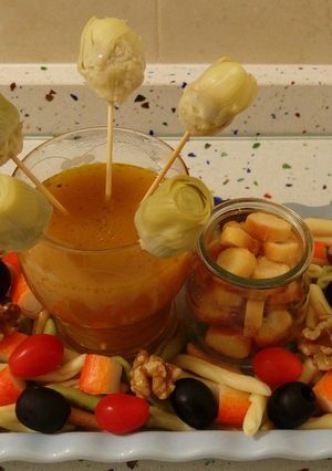 Una foto de Ensalada de pasta fusilli y crema de calabaza con manzanas