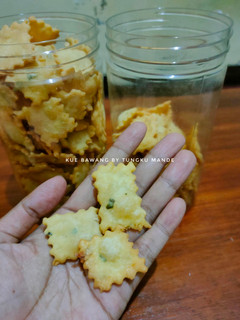 Foto resep Kue Bawang / Kripik Bawang
