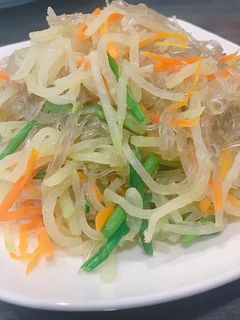 Hình của món Miến xào chay.