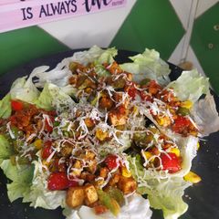 A picture of Veggie lettuce cups.