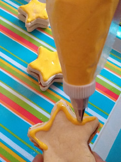 Una foto de Glasé para decorar galletas navideñas 🌟🎅🏻