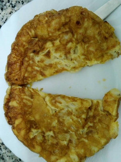 Una foto de Tortilla de langostinos y calabaza
