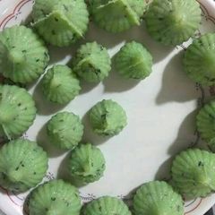 A picture of Pan Coconut Modak.