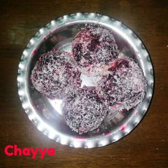 A picture of Beetroot Mava Stuffed Ladoo.