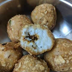 A picture of Curdrice fritters.